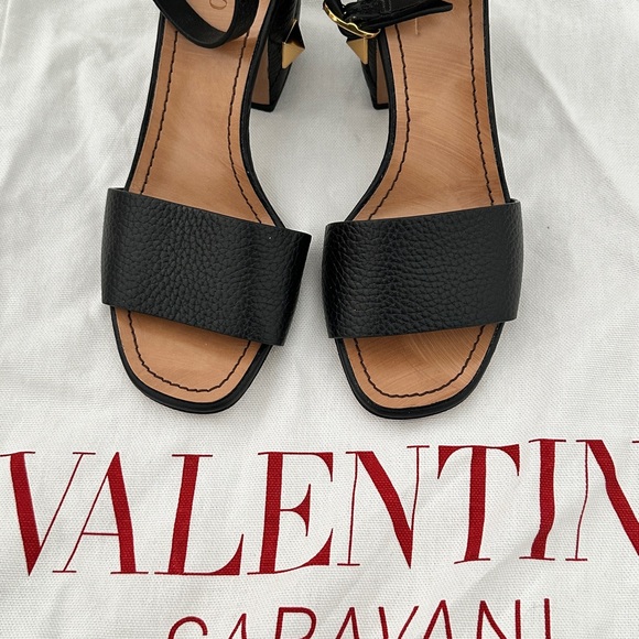 VALENTINO GARAVANI
Roman Stud Ankle Strap Sandals - Picture 4 of 9